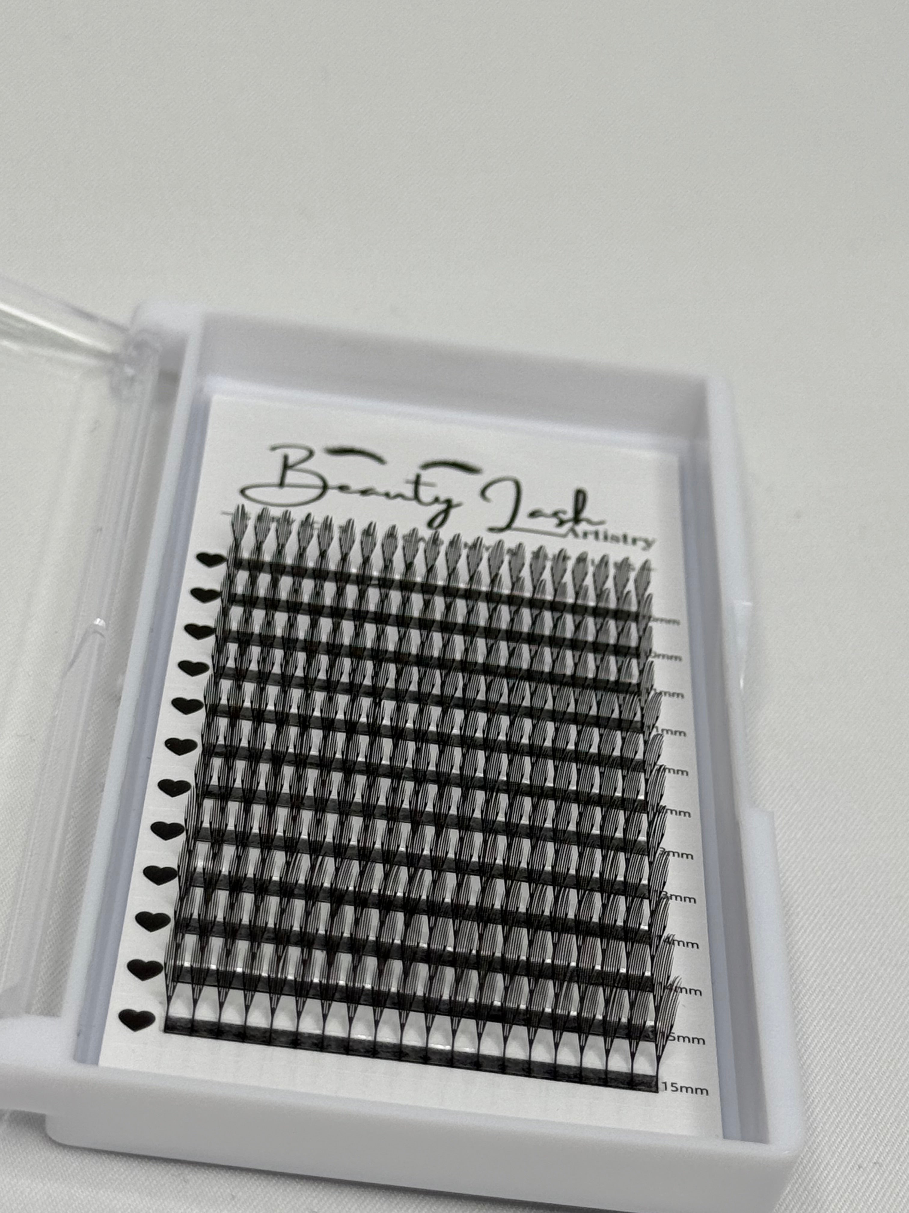 Comic Lashes Mix Length