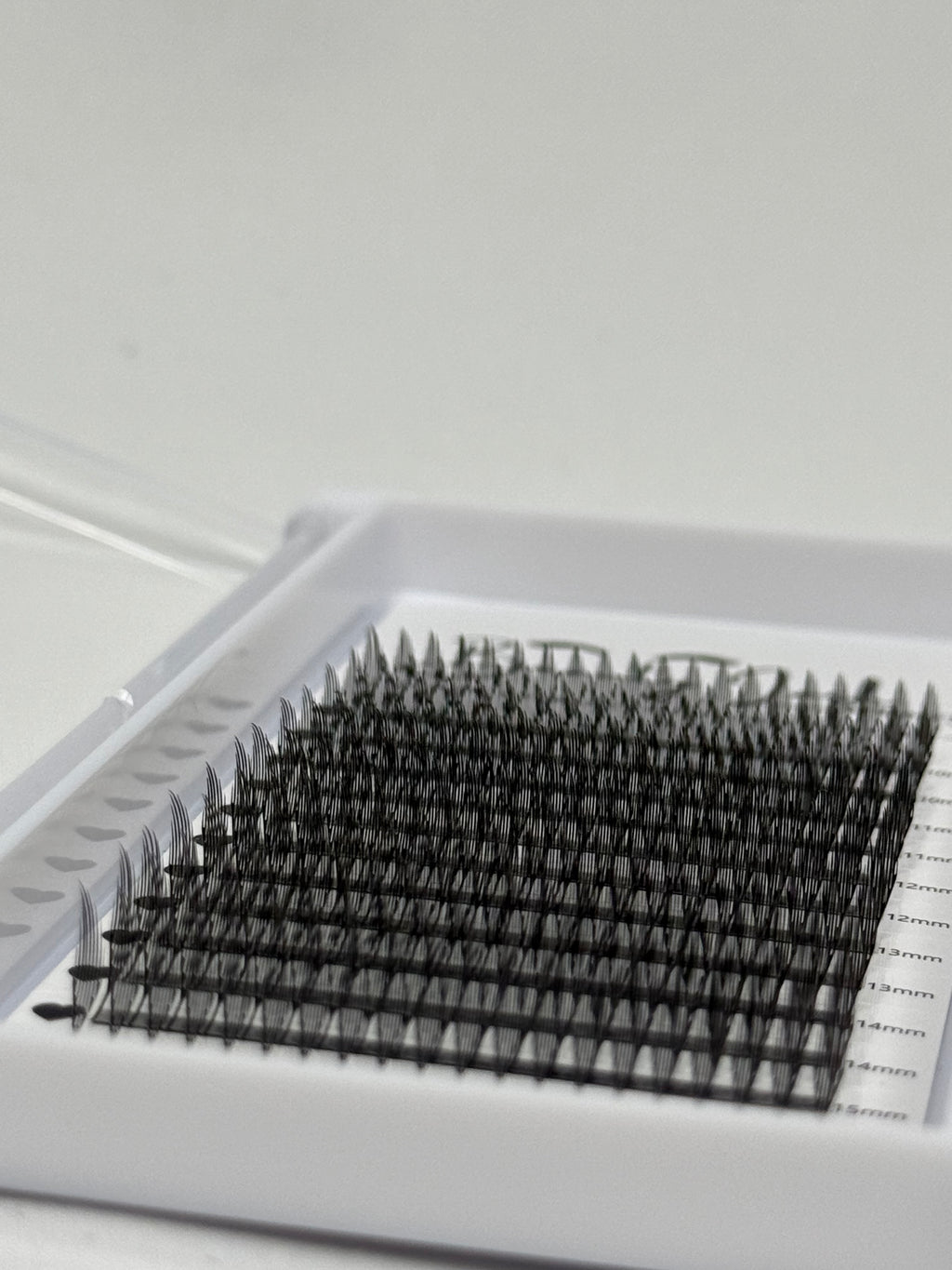 Comic Lashes Mix Length