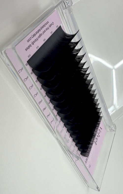 Velvet Volume Lashes 0.03 / Curl CC