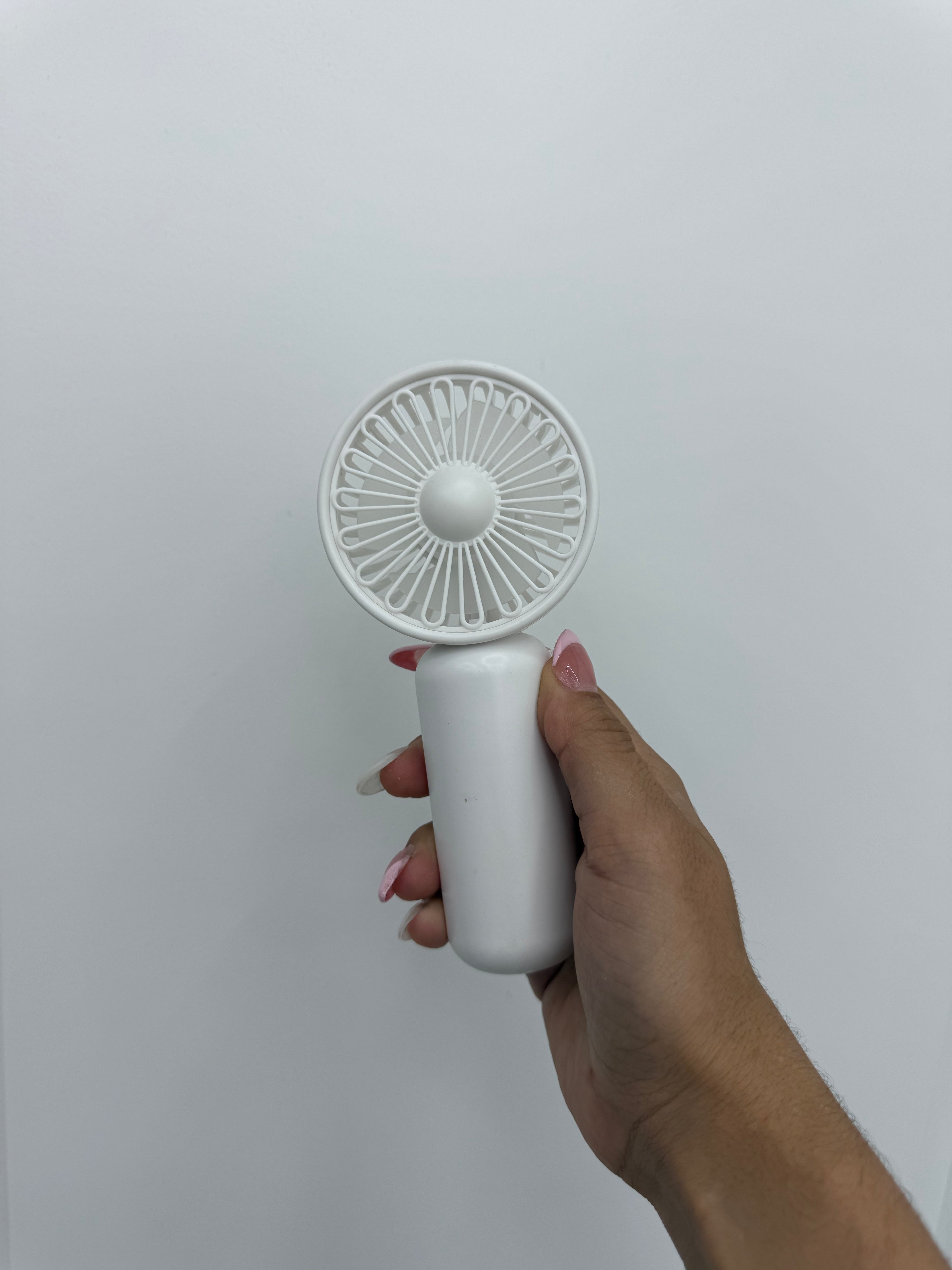 White Mini Portable Lash Fan (Battery Operated)