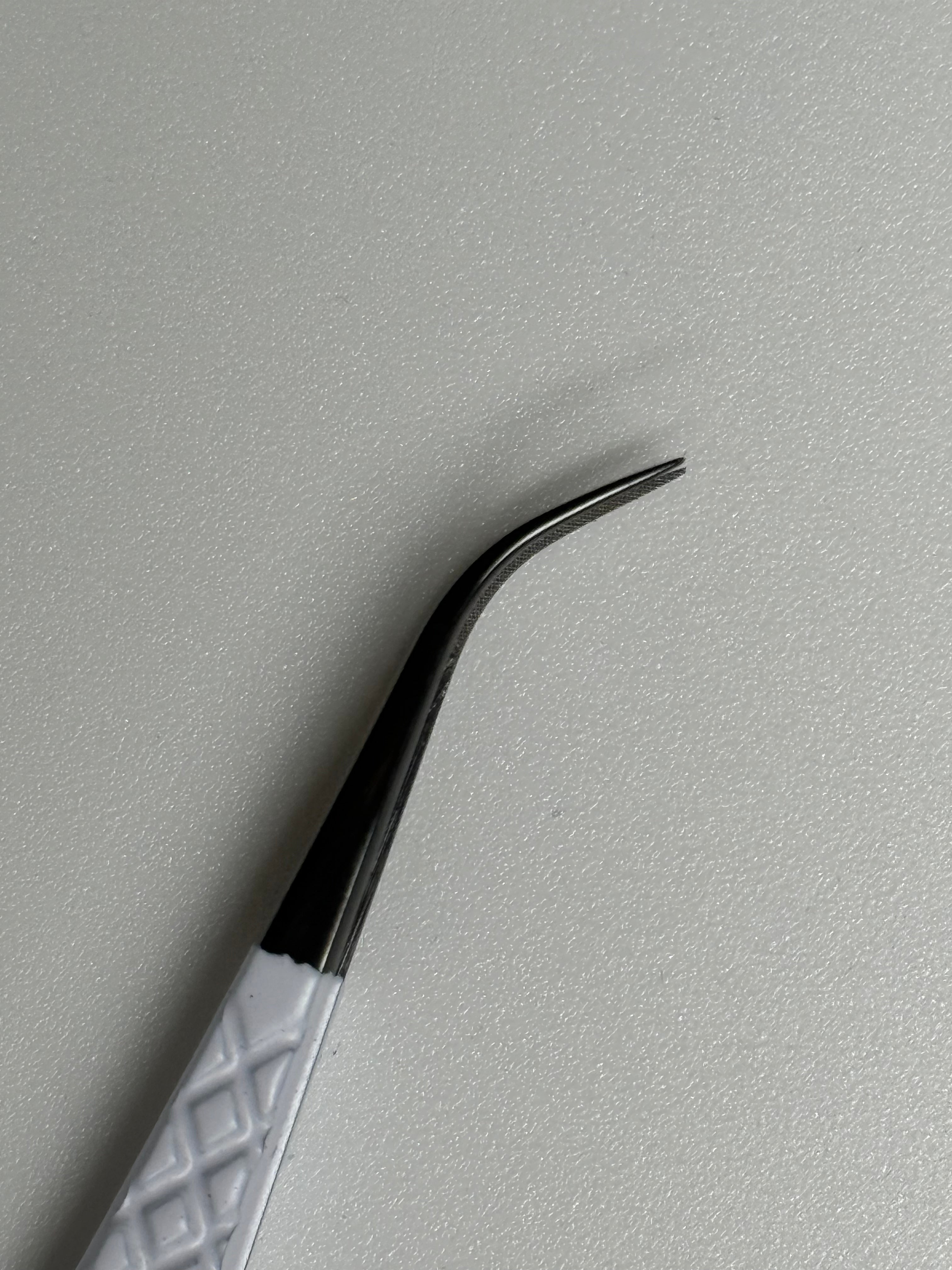 Long Thin Curved Isolation Tweezer