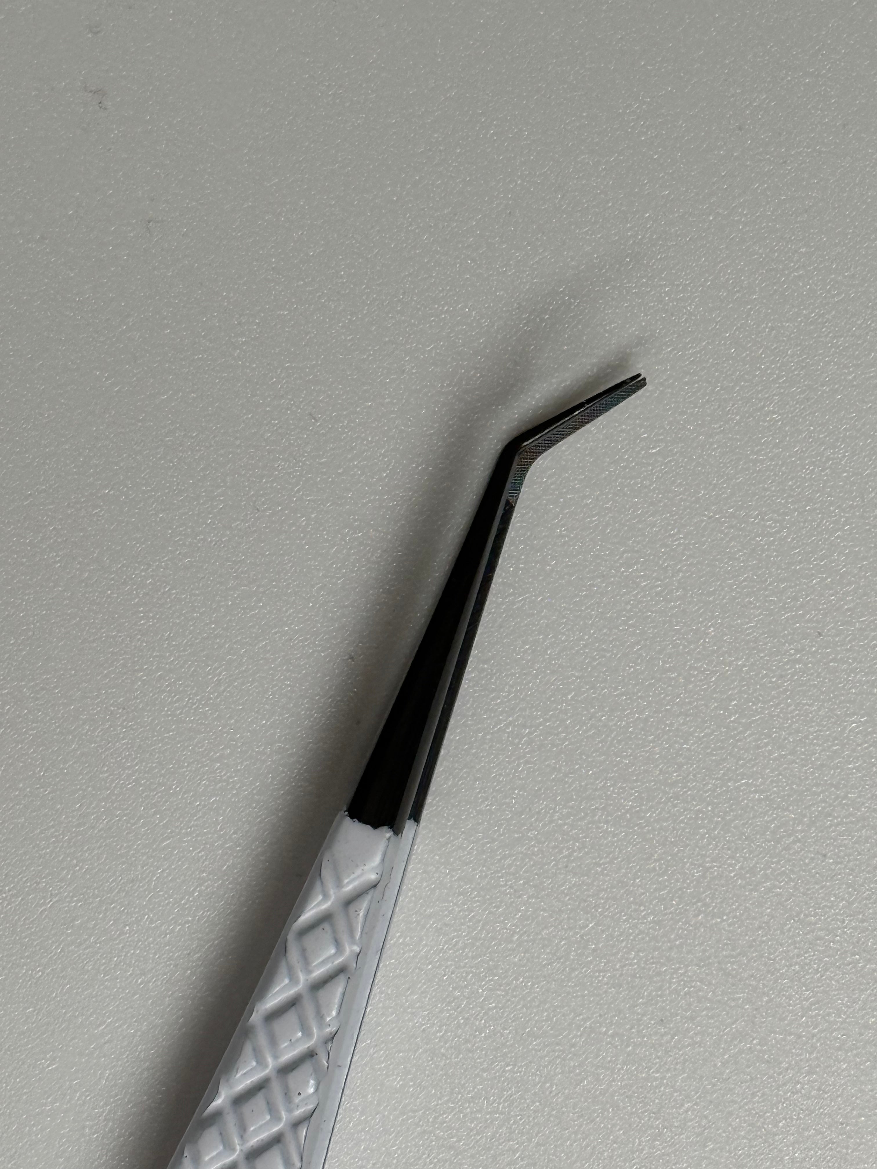 45° Long Isolation Tweezer