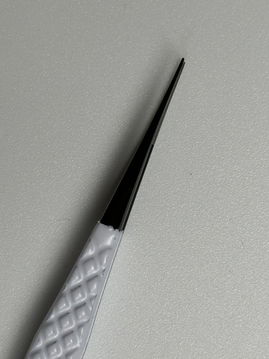 Long Straight Isolation Tweezer