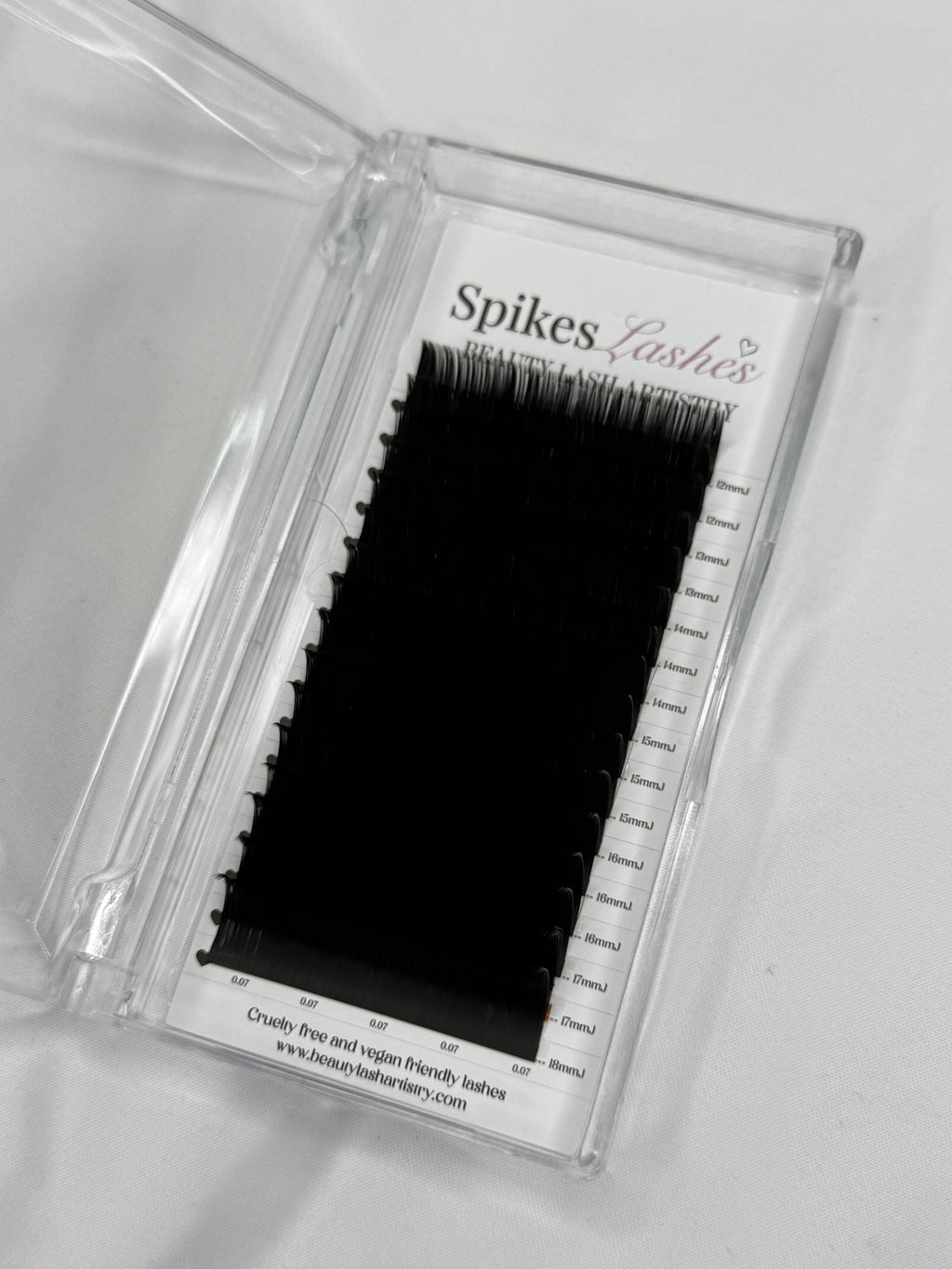 Spikes Lashes