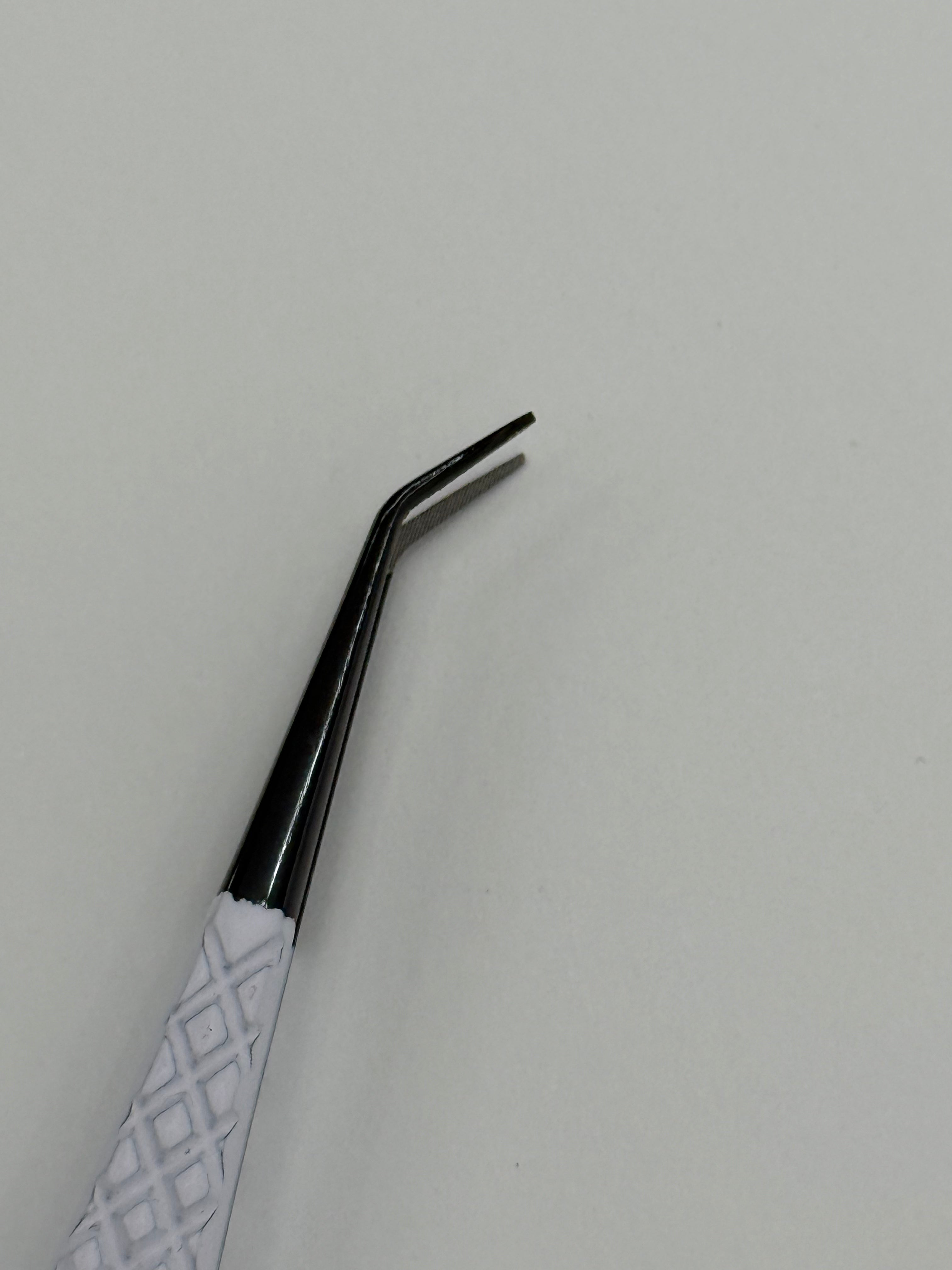45° Long Isolation Tweezer